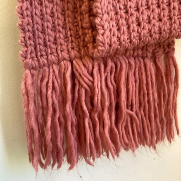 Extra Long Dusty Pink Winter Scarf With Tassels - Picture 4 of 7